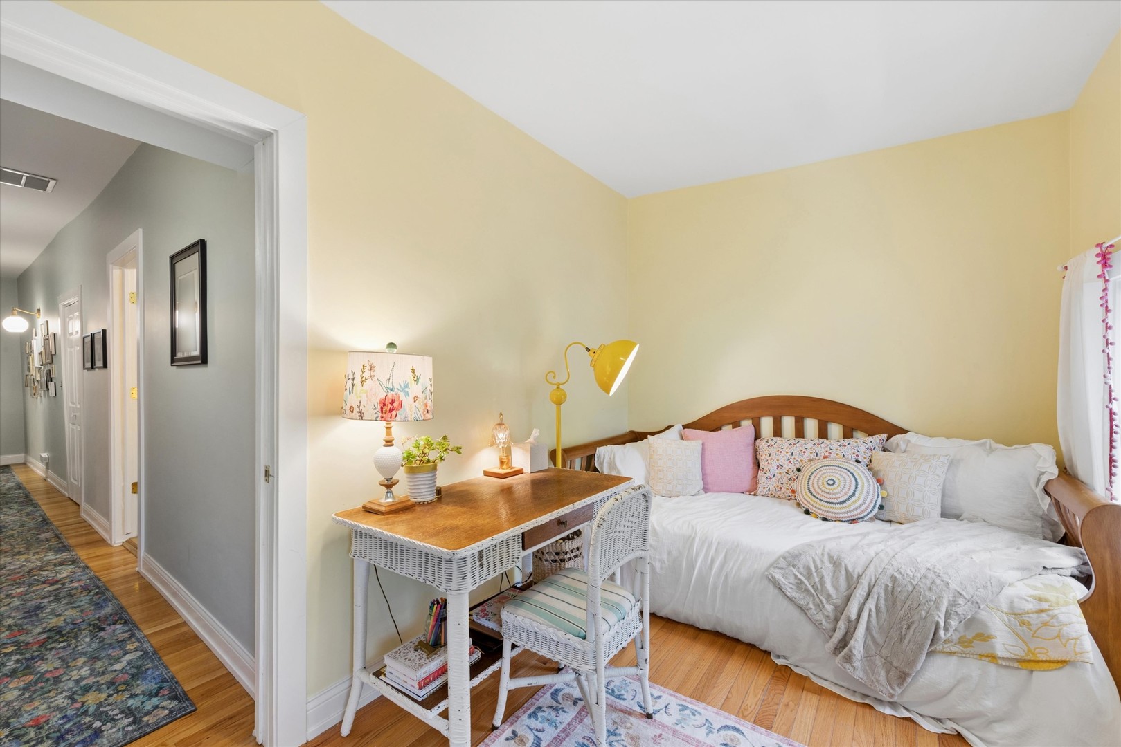 812 S Bell Avenue, Chicago, IL 60612