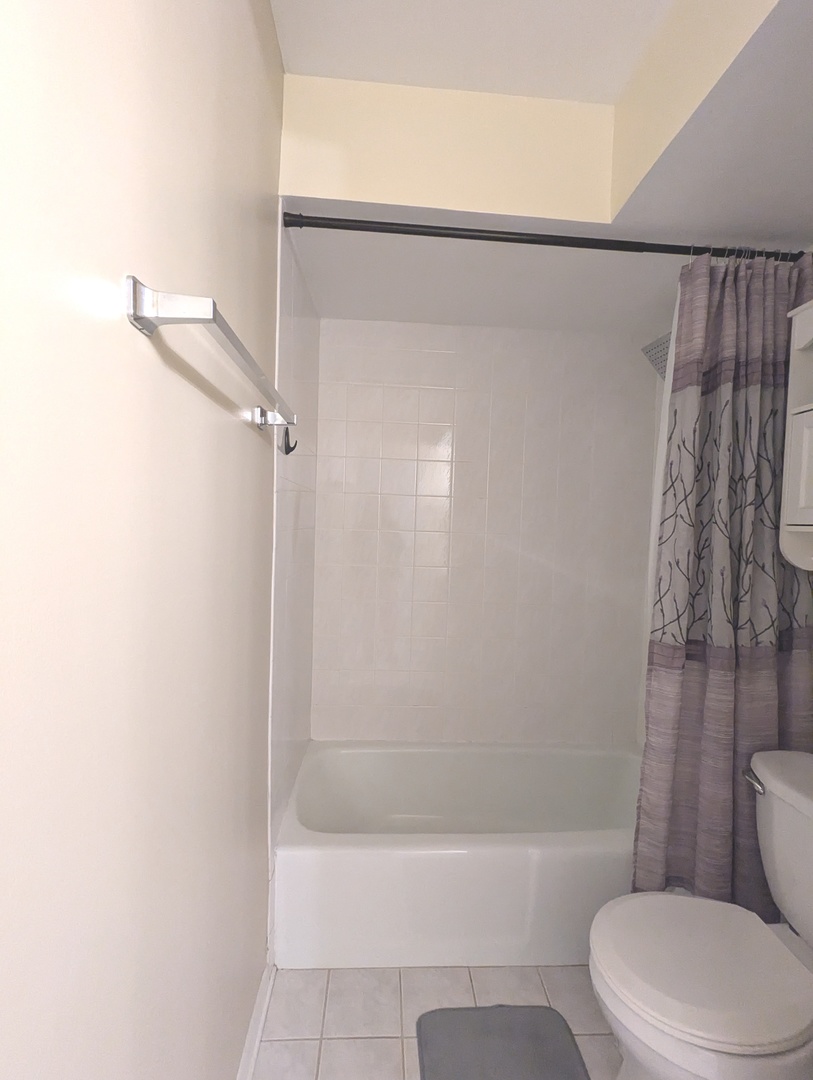 8473 ARCHER Avenue #104, Willow Springs, IL 60480