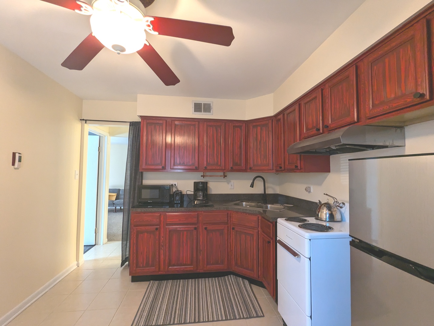 8473 ARCHER Avenue #104, Willow Springs, IL 60480