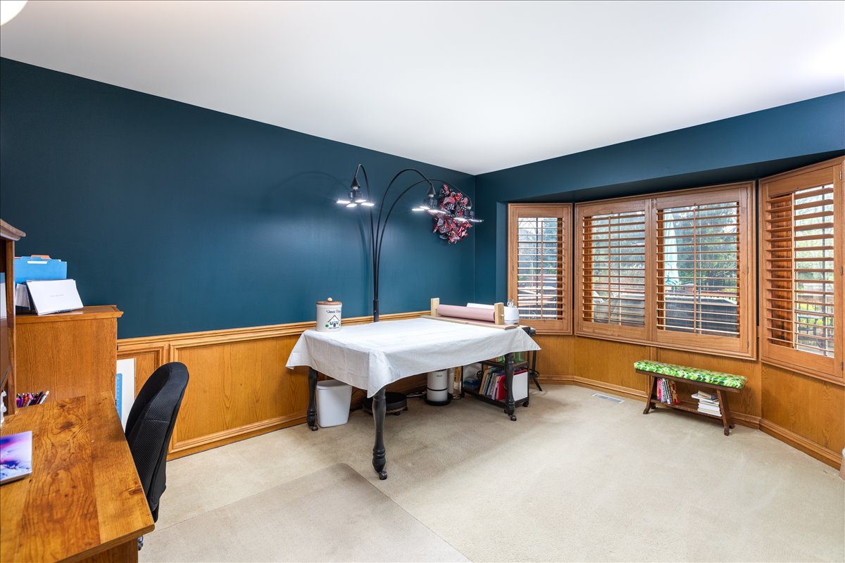 1576 Pine Lake Drive, Naperville, IL 60564