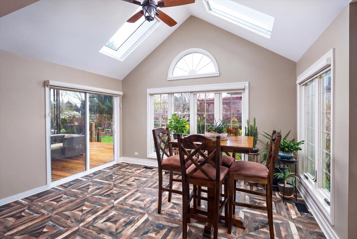 1576 Pine Lake Drive, Naperville, IL 60564