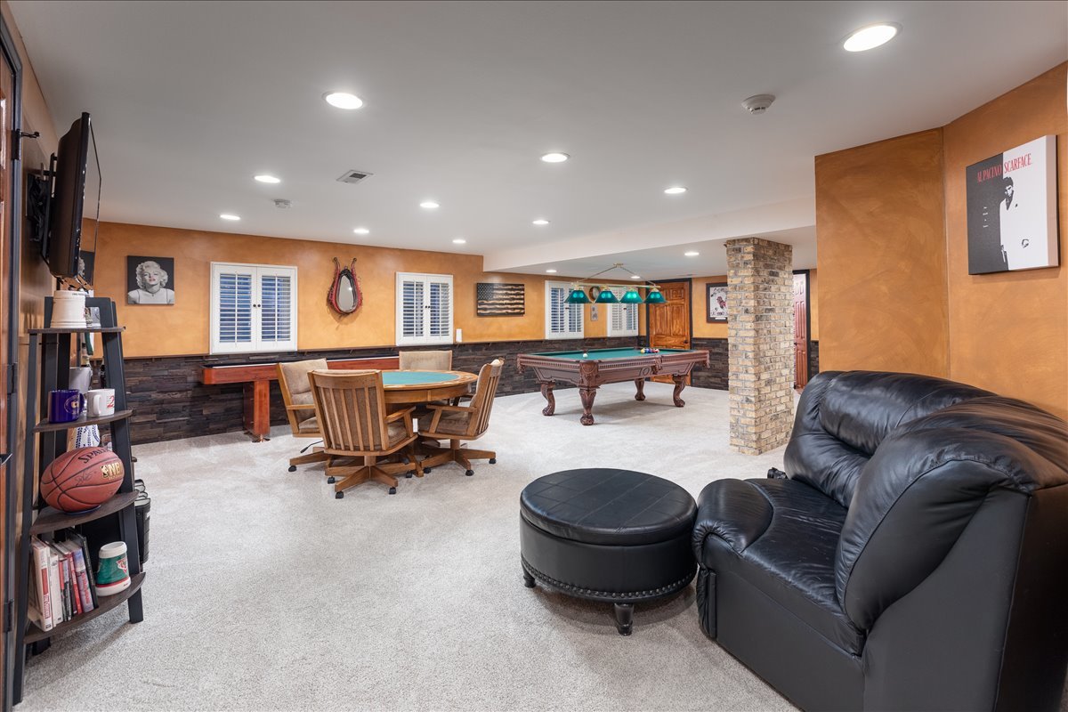 1576 Pine Lake Drive, Naperville, IL 60564