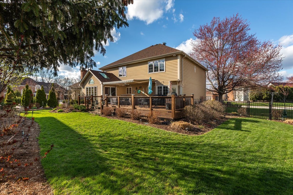 1576 Pine Lake Drive, Naperville, IL 60564