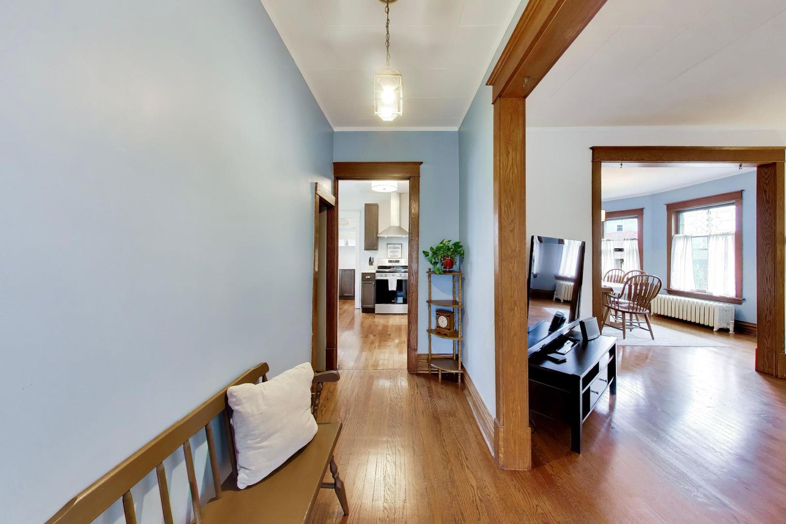 3533 Grand Boulevard, Brookfield, IL 60513