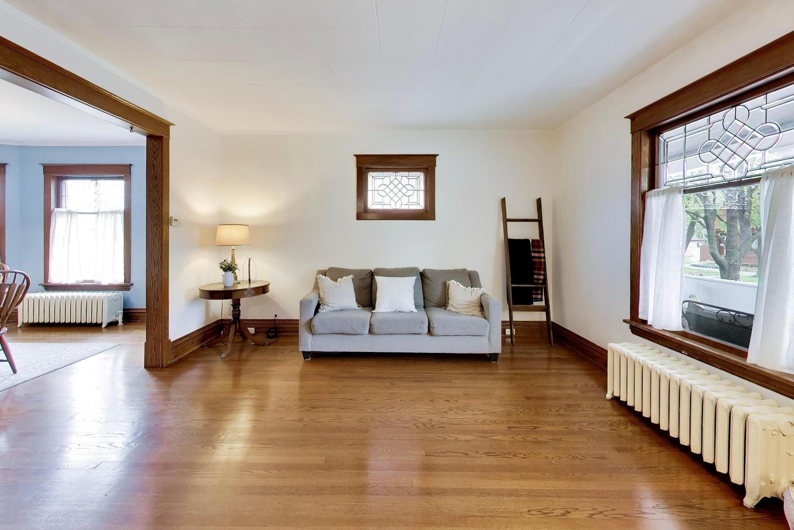 3533 Grand Boulevard, Brookfield, IL 60513