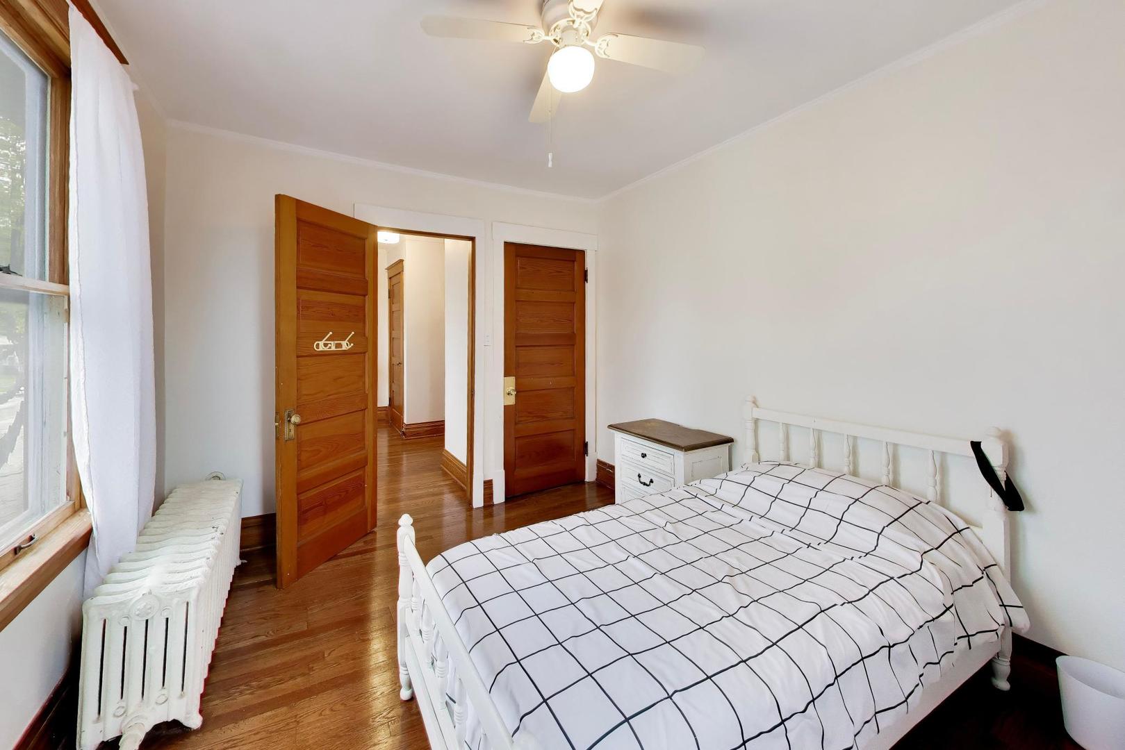 3533 Grand Boulevard, Brookfield, IL 60513