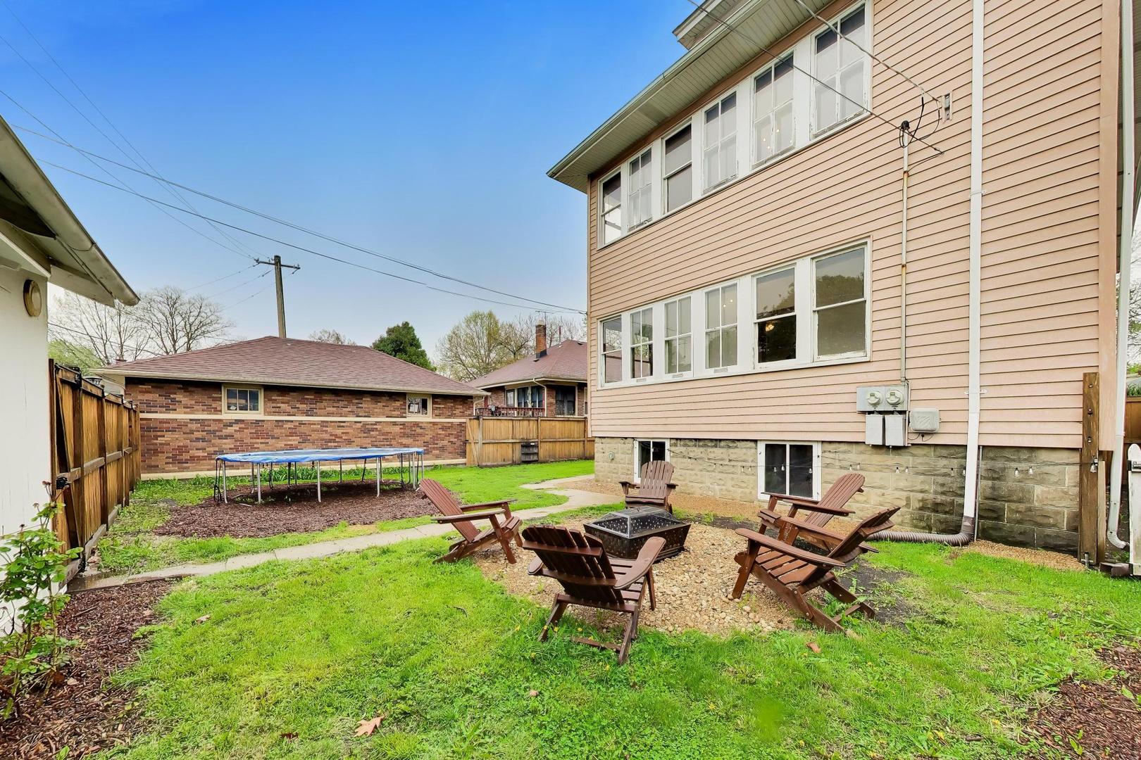 3533 Grand Boulevard, Brookfield, IL 60513