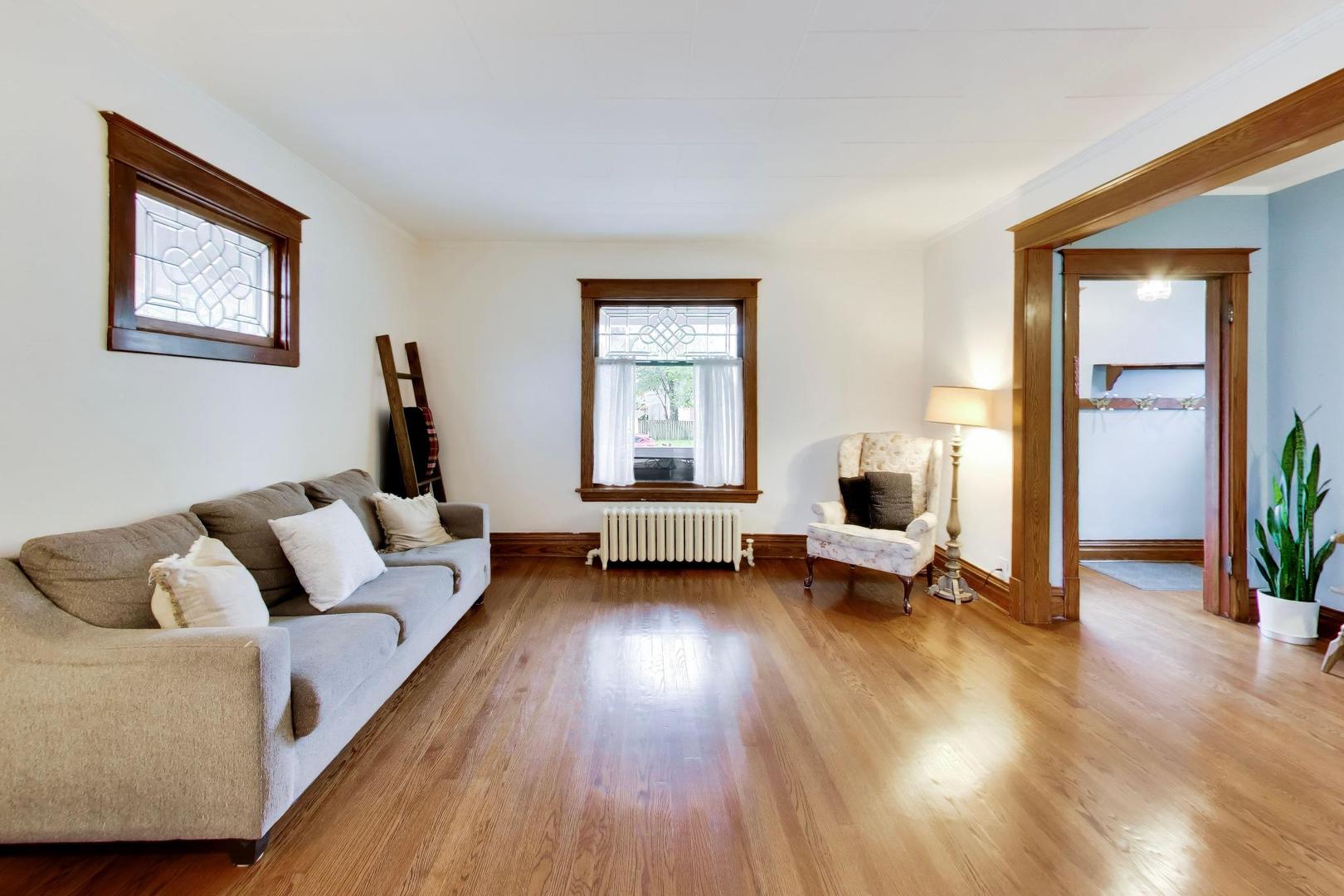 3533 Grand Boulevard, Brookfield, IL 60513