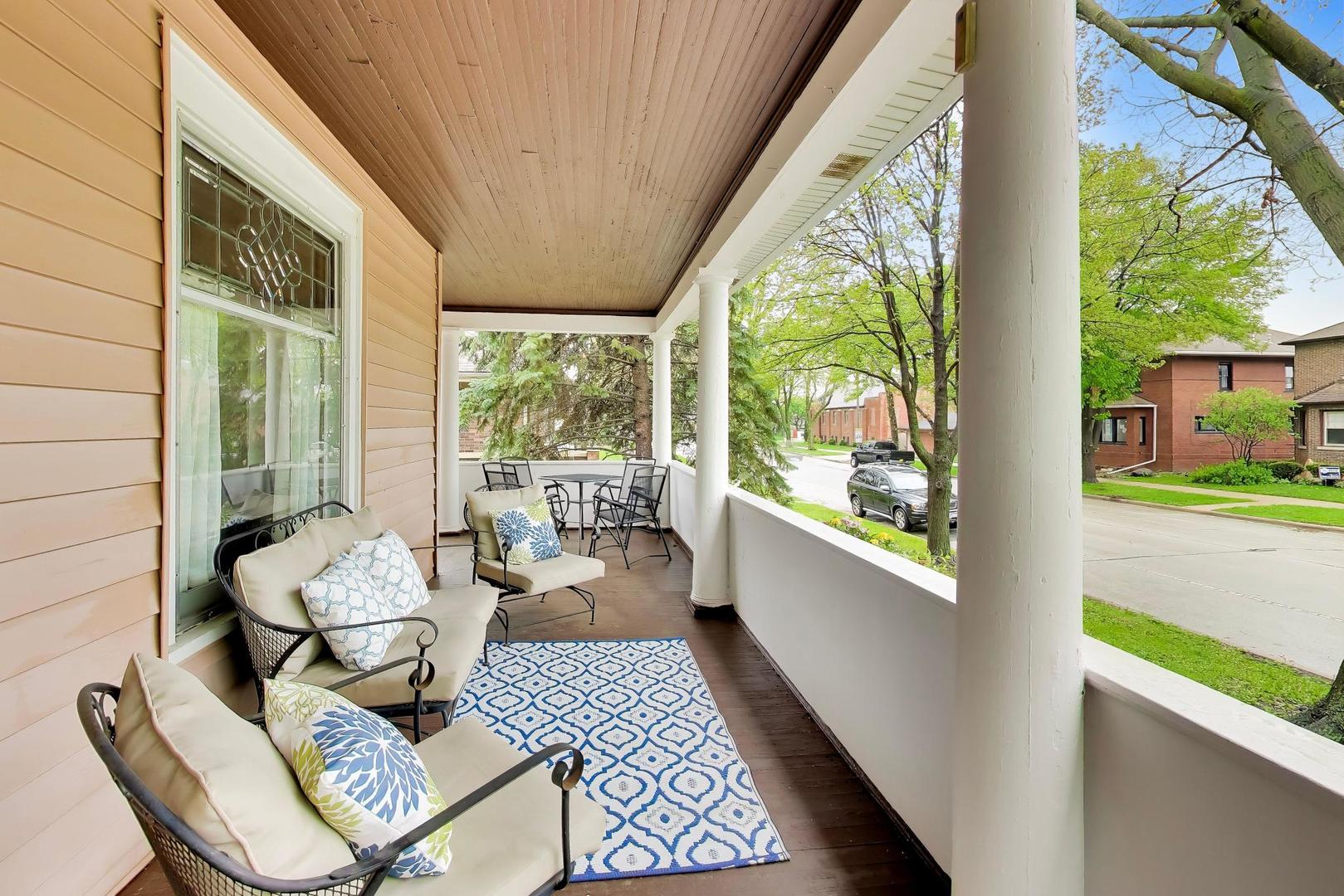 3533 Grand Boulevard, Brookfield, IL 60513