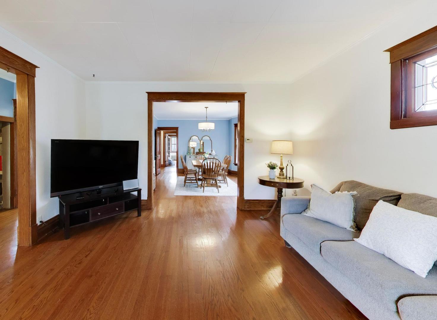 3533 Grand Boulevard, Brookfield, IL 60513