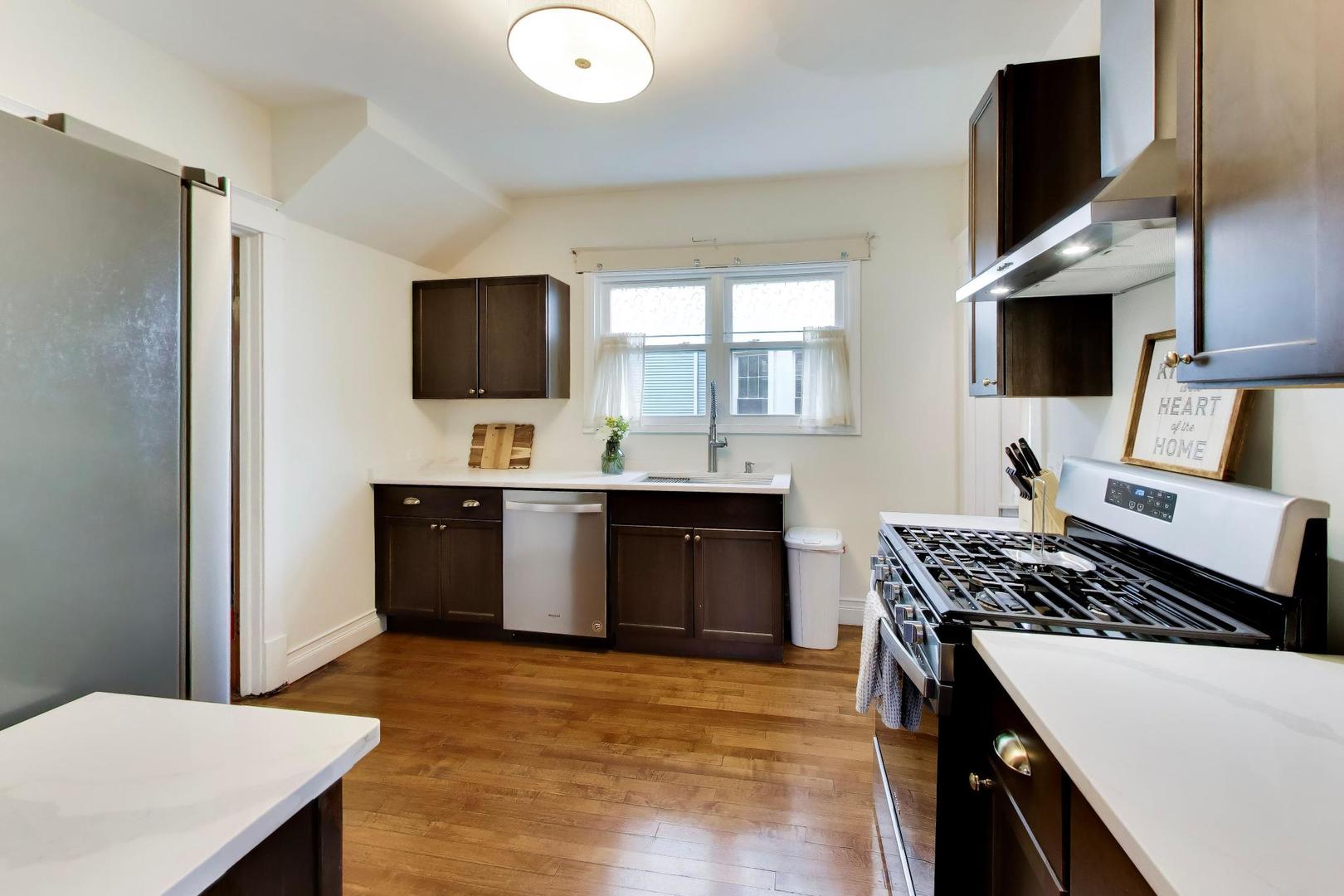 3533 Grand Boulevard, Brookfield, IL 60513