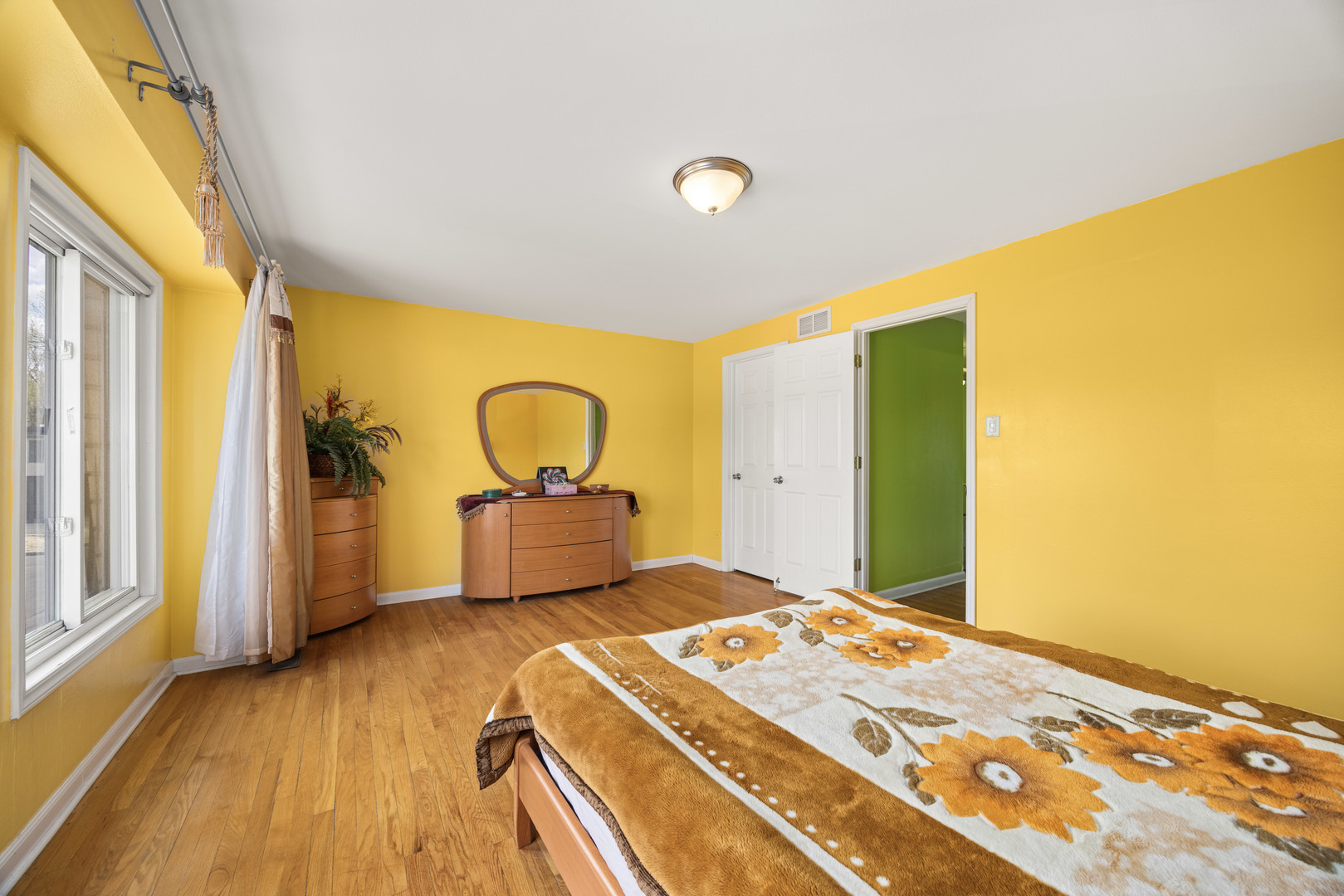 19 Cour Madeleine, Palos Hills, IL 60465