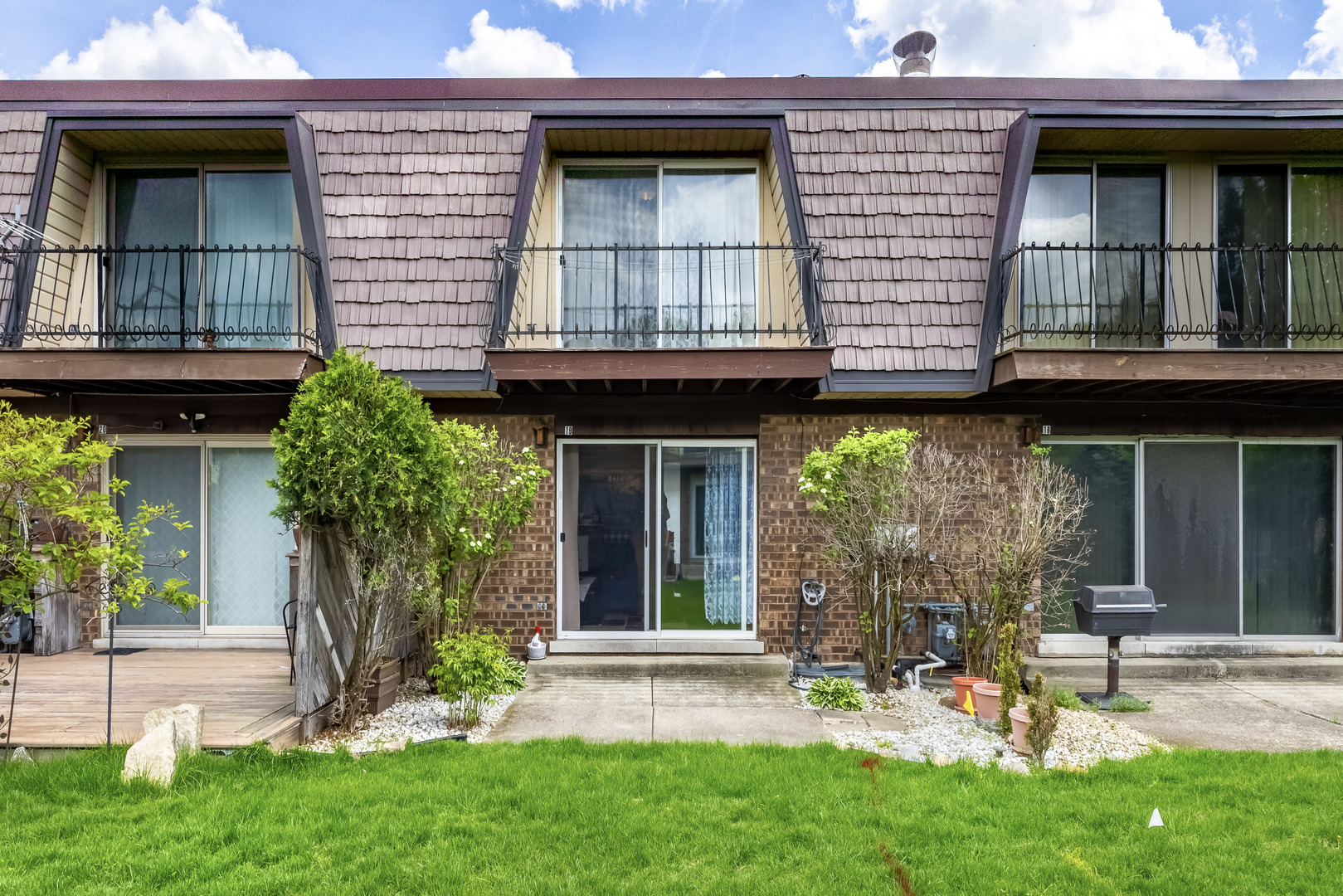 19 Cour Madeleine, Palos Hills, IL 60465