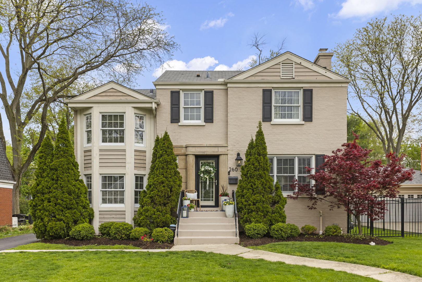 260 Chesterfield Avenue, Glen Ellyn, IL 60137
