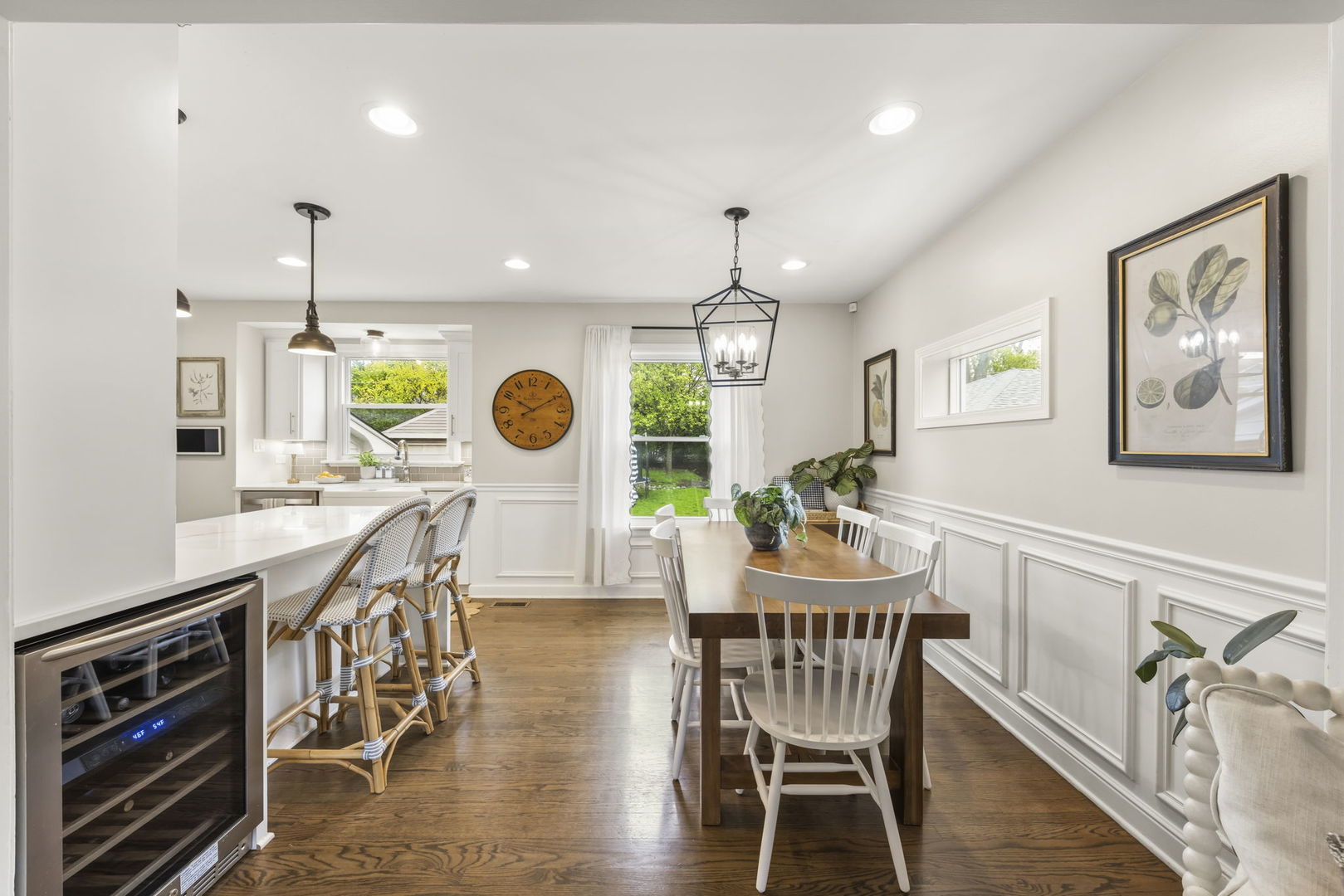 260 Chesterfield Avenue, Glen Ellyn, IL 60137