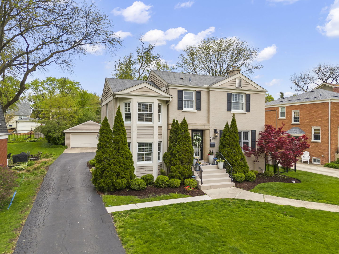 260 Chesterfield Avenue, Glen Ellyn, IL 60137