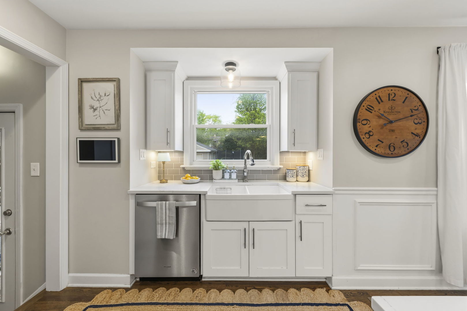 260 Chesterfield Avenue, Glen Ellyn, IL 60137