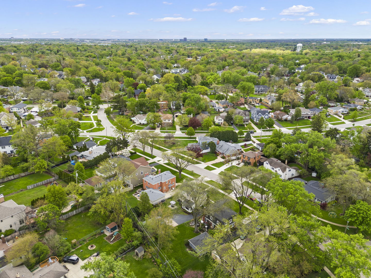 260 Chesterfield Avenue, Glen Ellyn, IL 60137