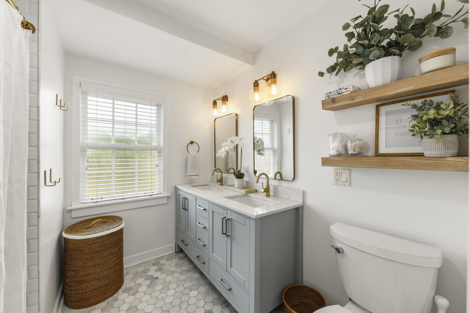 260 Chesterfield Avenue, Glen Ellyn, IL 60137