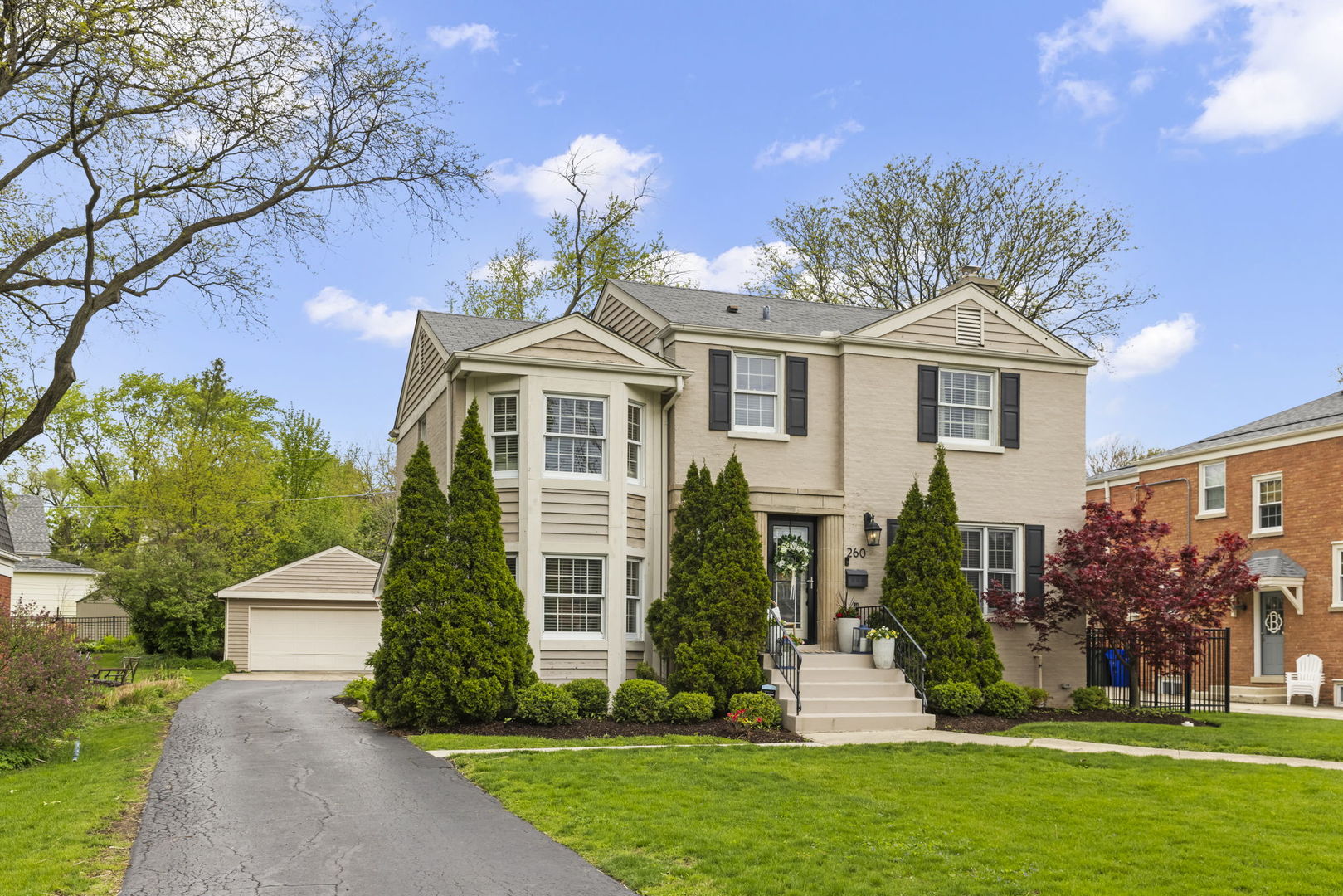 260 Chesterfield Avenue, Glen Ellyn, IL 60137
