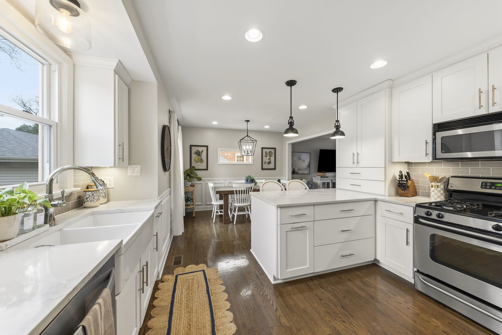 260 Chesterfield Avenue, Glen Ellyn, IL 60137