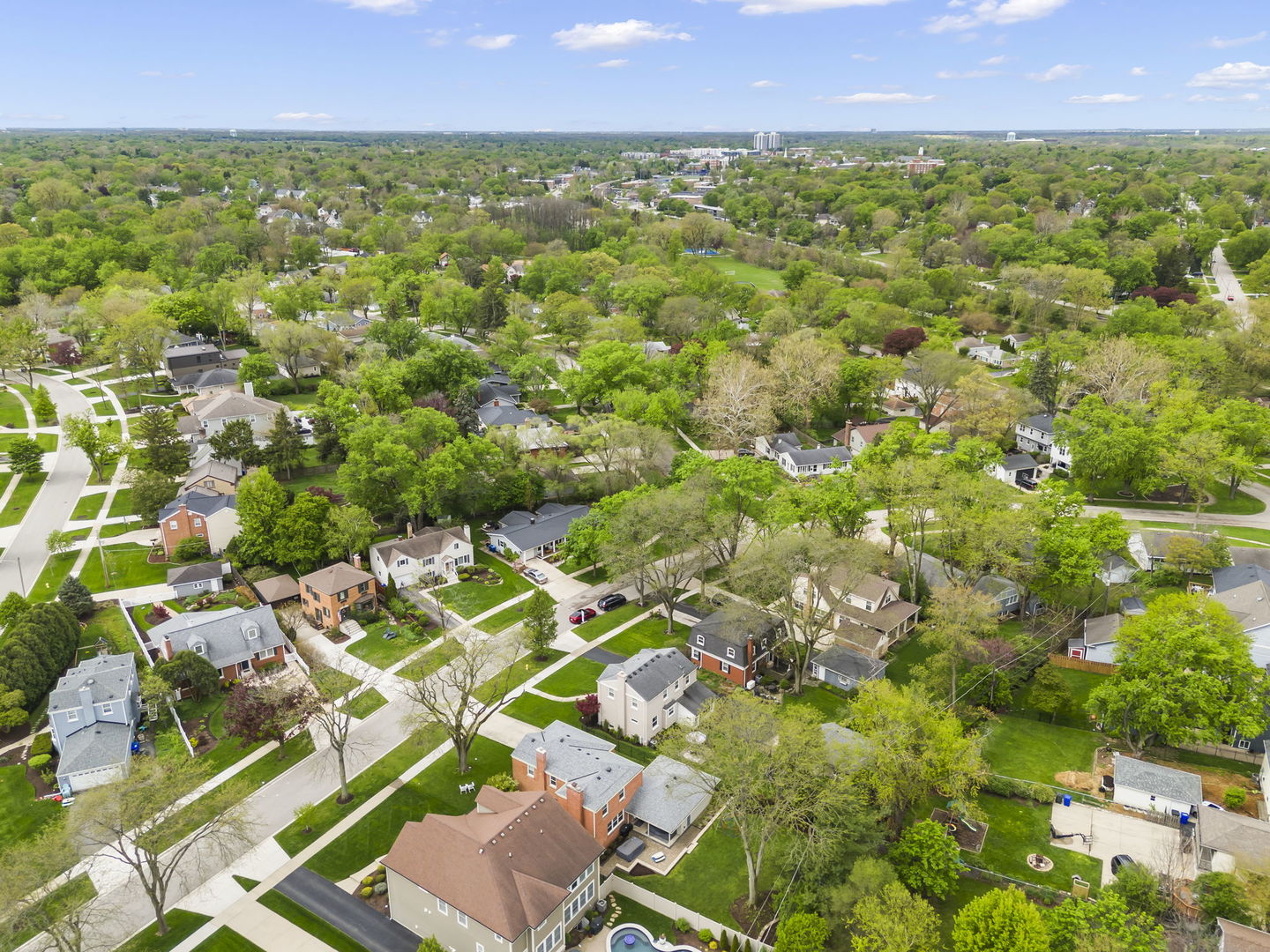 260 Chesterfield Avenue, Glen Ellyn, IL 60137