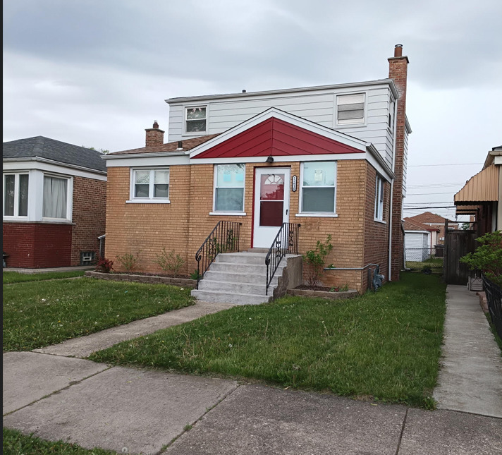 12610 S Laflin Street, Calumet Park, IL 60827