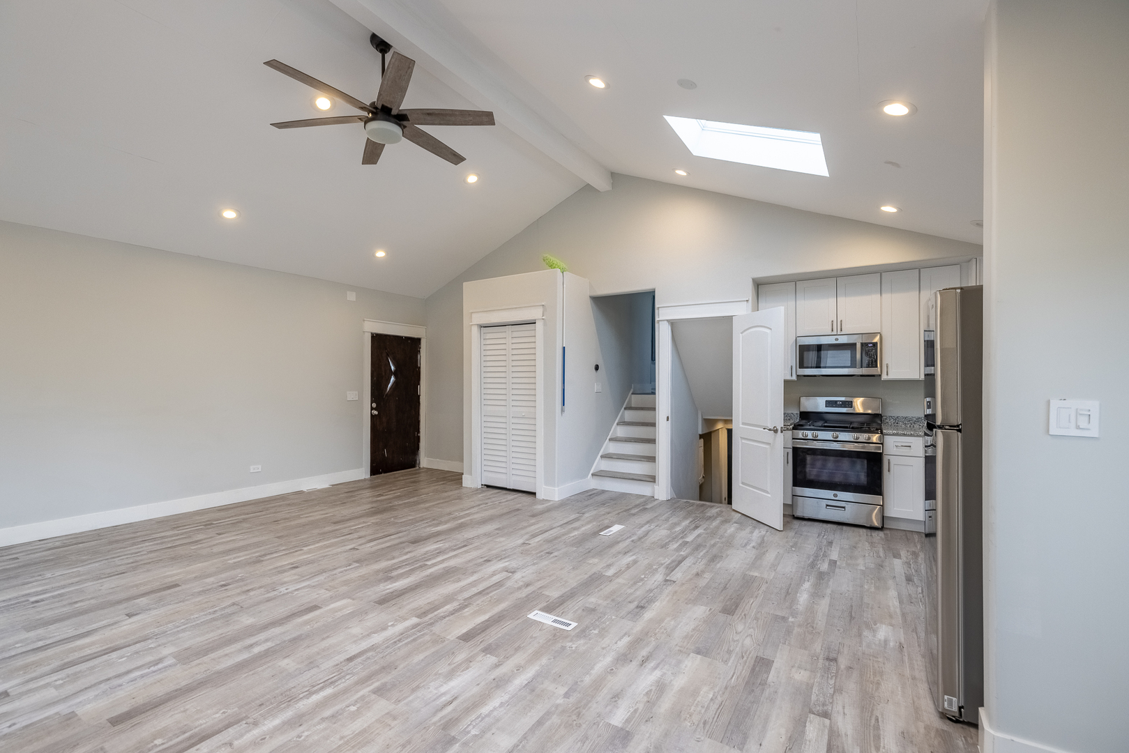 3922 N Cass Avenue, Westmont, IL 60559