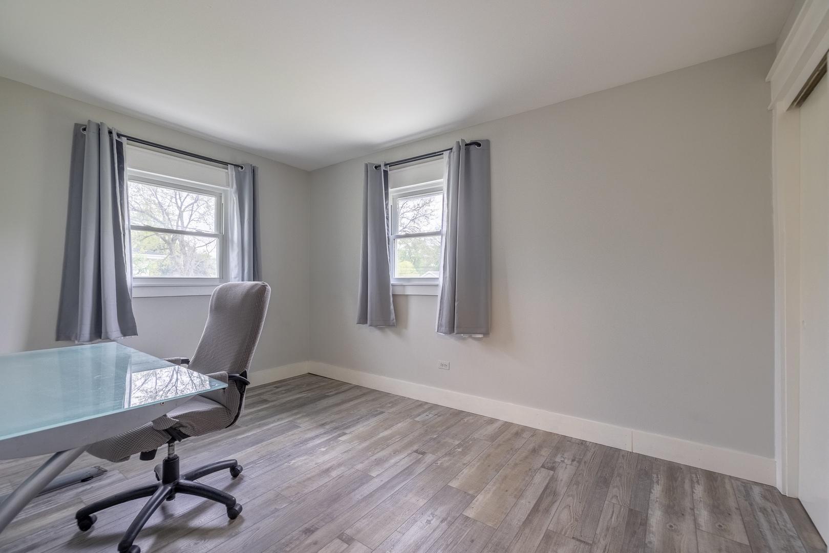 3922 N Cass Avenue, Westmont, IL 60559