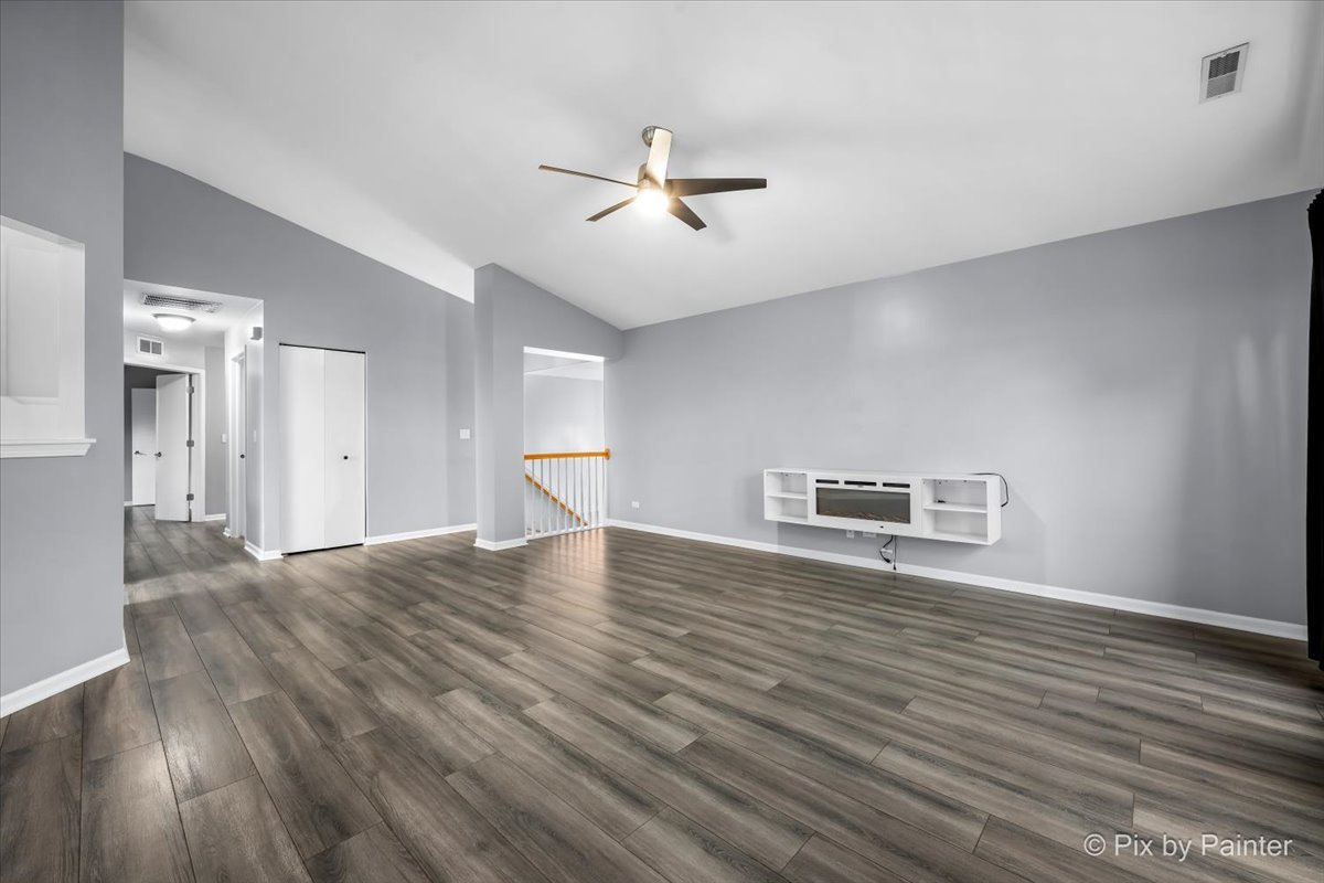 3302 Bromley Lane, Aurora, IL 60502