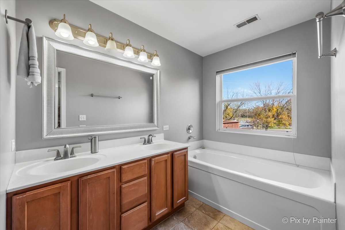 3302 Bromley Lane, Aurora, IL 60502