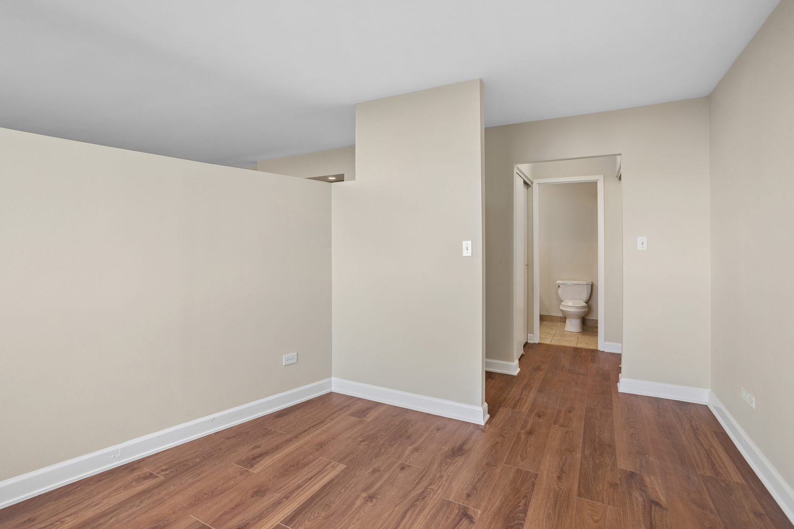 20 N Tower Road #9C, Oak Brook, IL 60523
