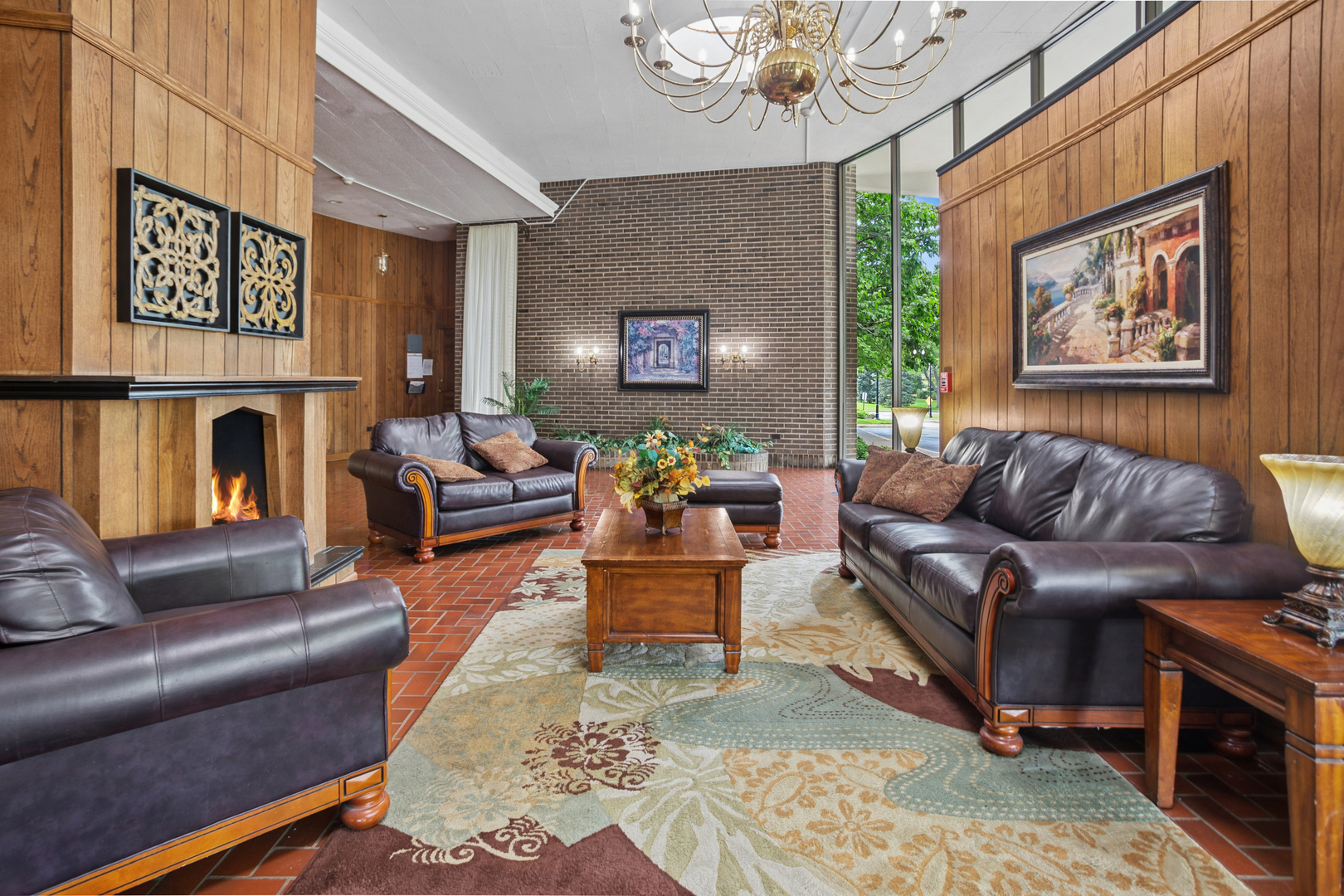20 N Tower Road #9C, Oak Brook, IL 60523