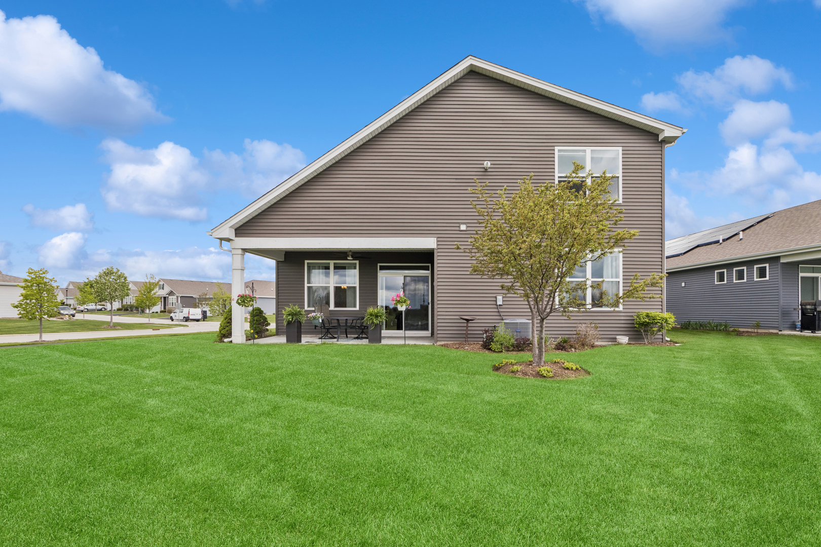 849 Americana Avenue, Pingree Grove, IL 60140
