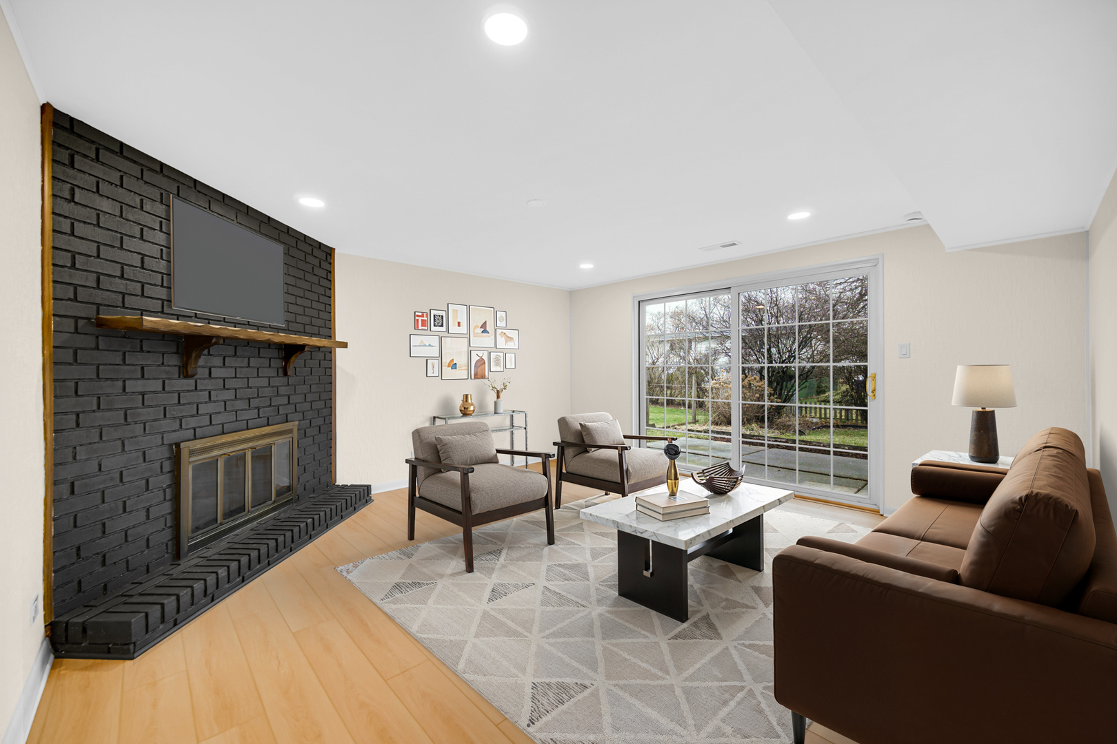 821 W Manor Court, Glenwood, IL 60425