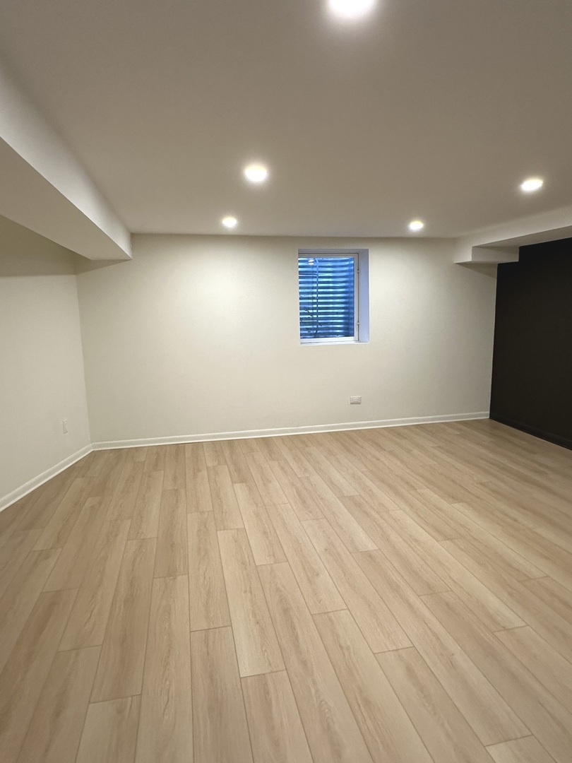 821 W Manor Court, Glenwood, IL 60425