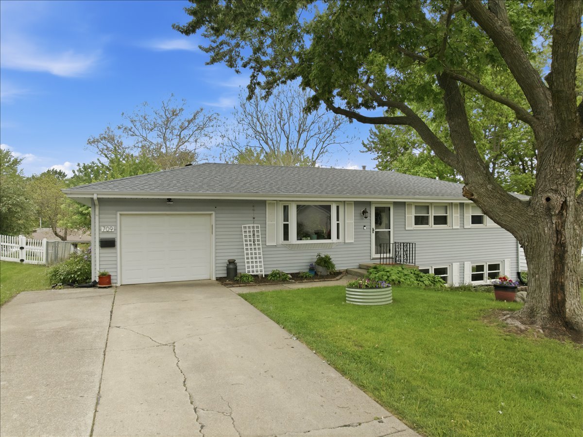 709 Kathleen Drive, Normal, IL 61761