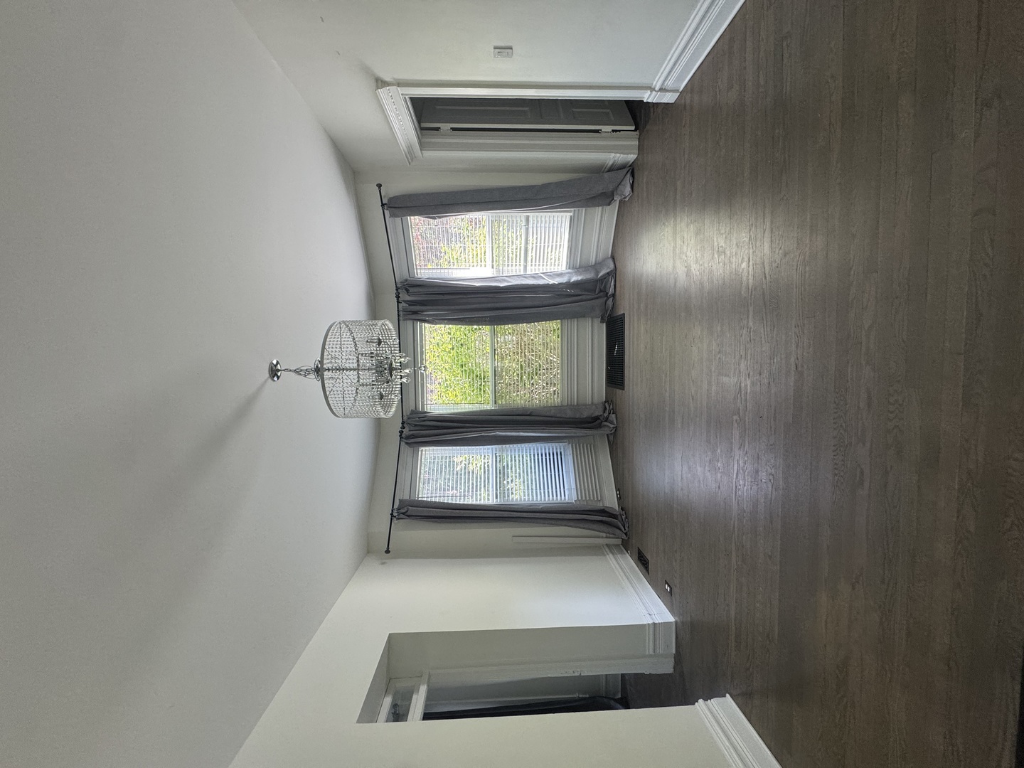 103 S 4th Street #1, St. Charles, IL 60174