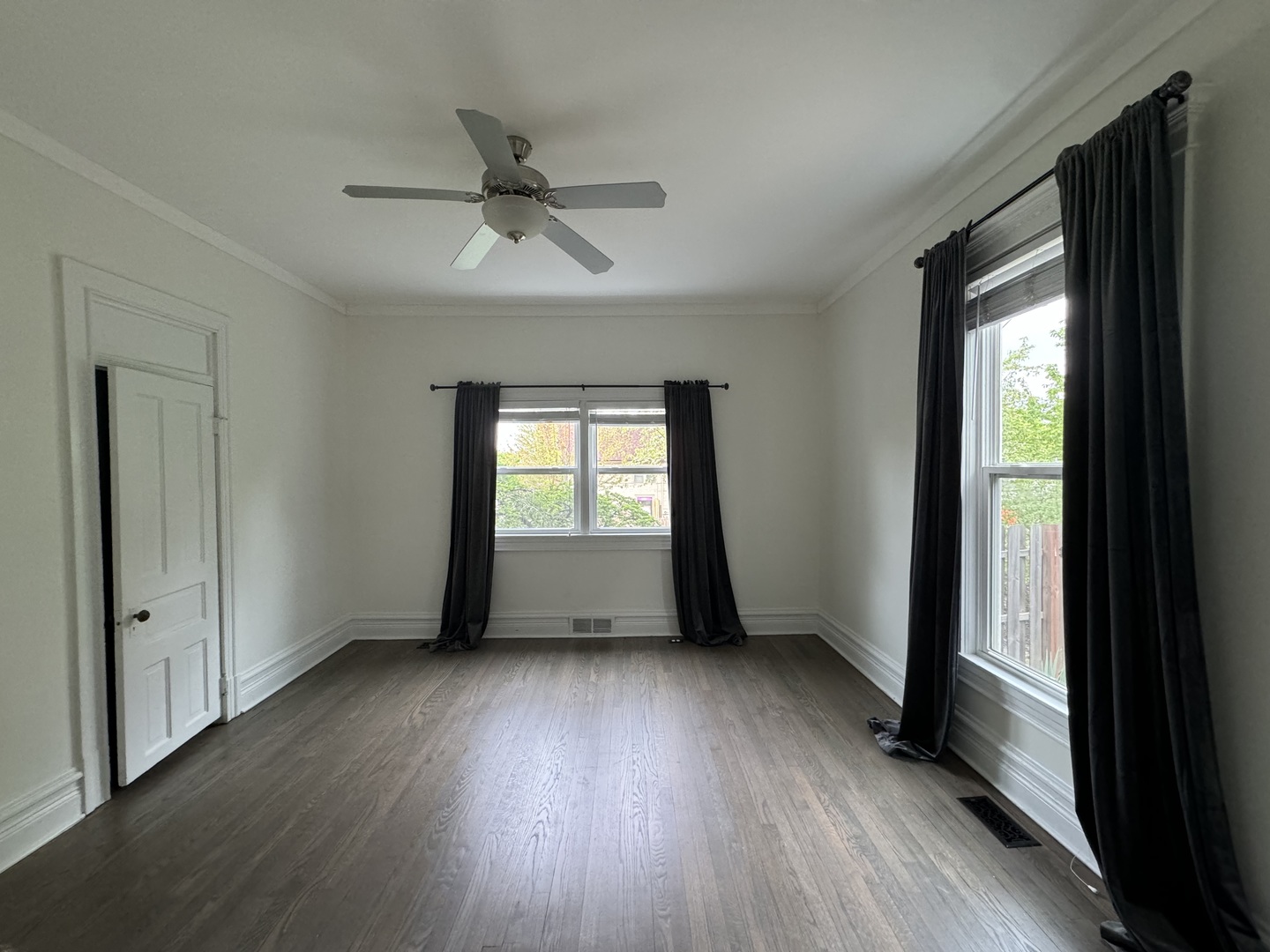 103 S 4th Street #1, St. Charles, IL 60174