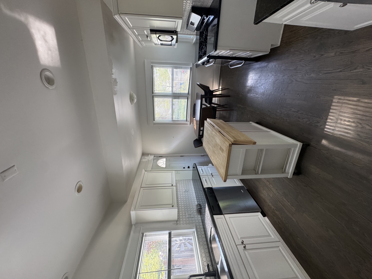 103 S 4th Street #1, St. Charles, IL 60174