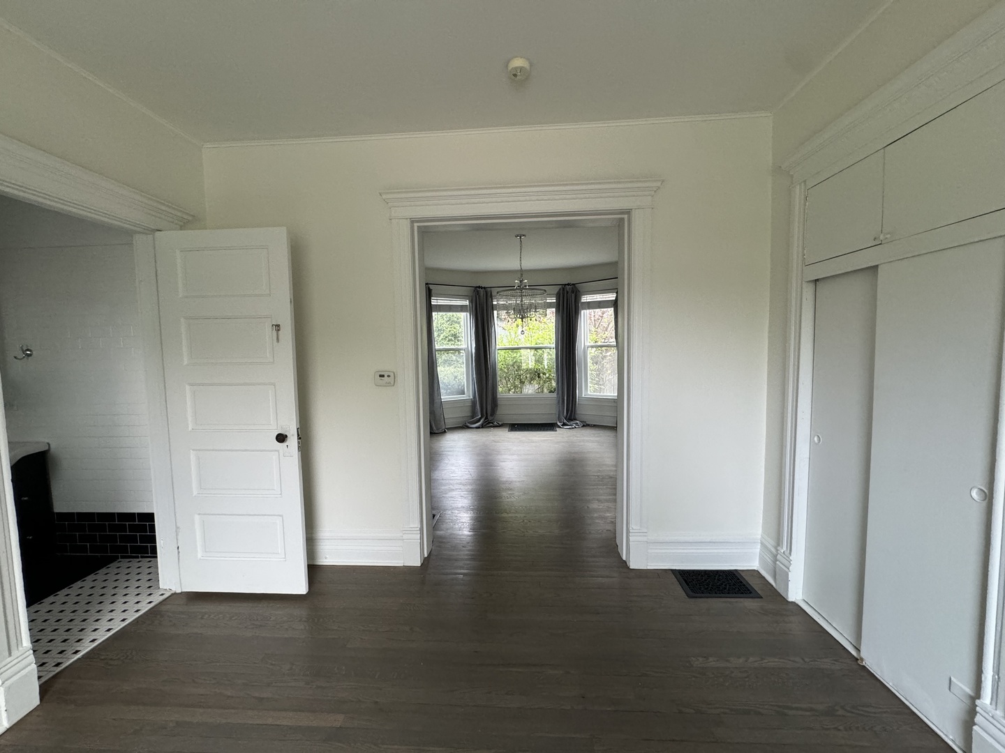 103 S 4th Street #1, St. Charles, IL 60174