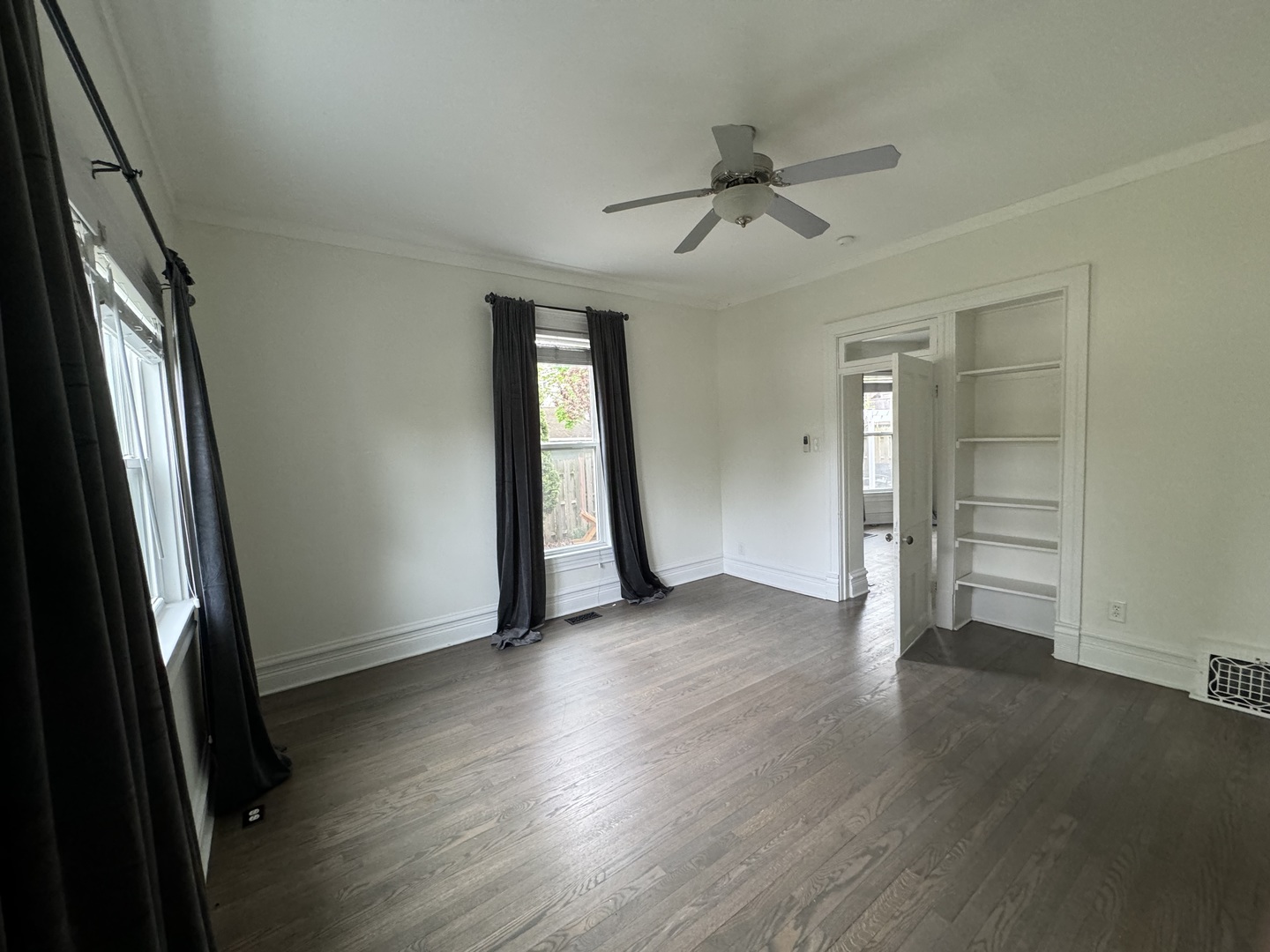 103 S 4th Street #1, St. Charles, IL 60174