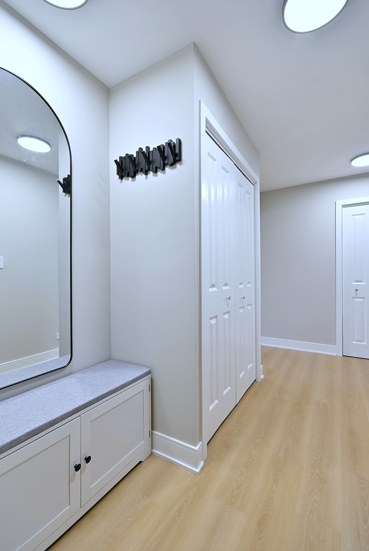 945 E Kenilworth Avenue #312, Palatine, IL 60074