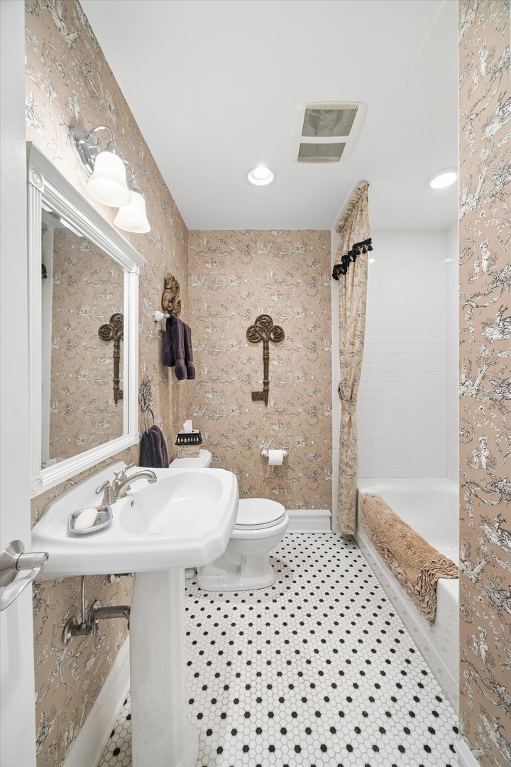 5116 Woodland Avenue, Western Springs, IL 60558