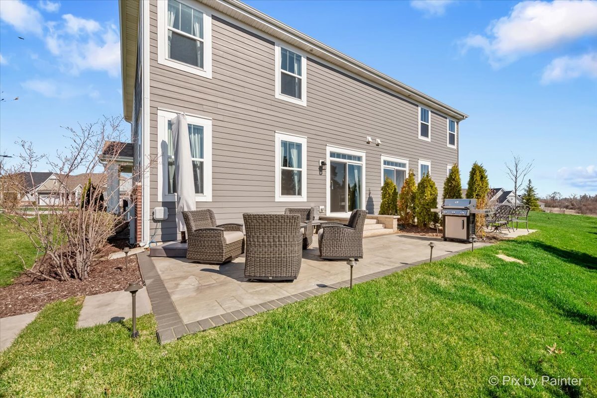 23155 N Pinehurst Drive, Kildeer, IL 60047