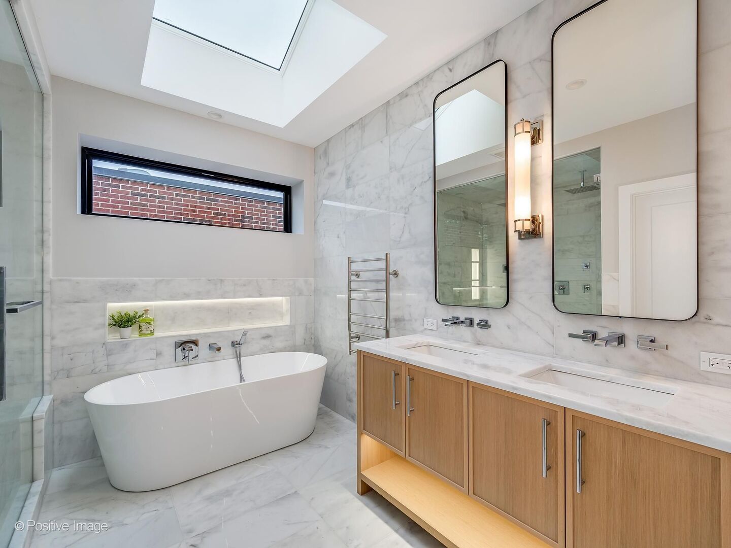 3714 N Claremont Avenue, Chicago, IL 60618