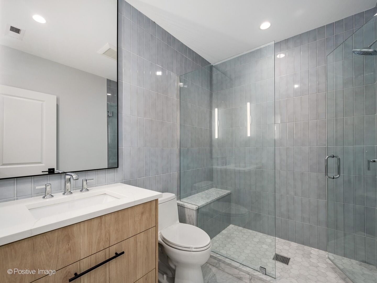 3714 N Claremont Avenue, Chicago, IL 60618