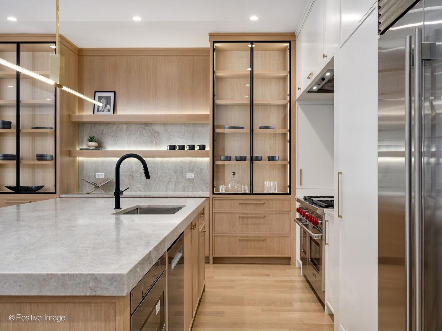 3714 N Claremont Avenue, Chicago, IL 60618