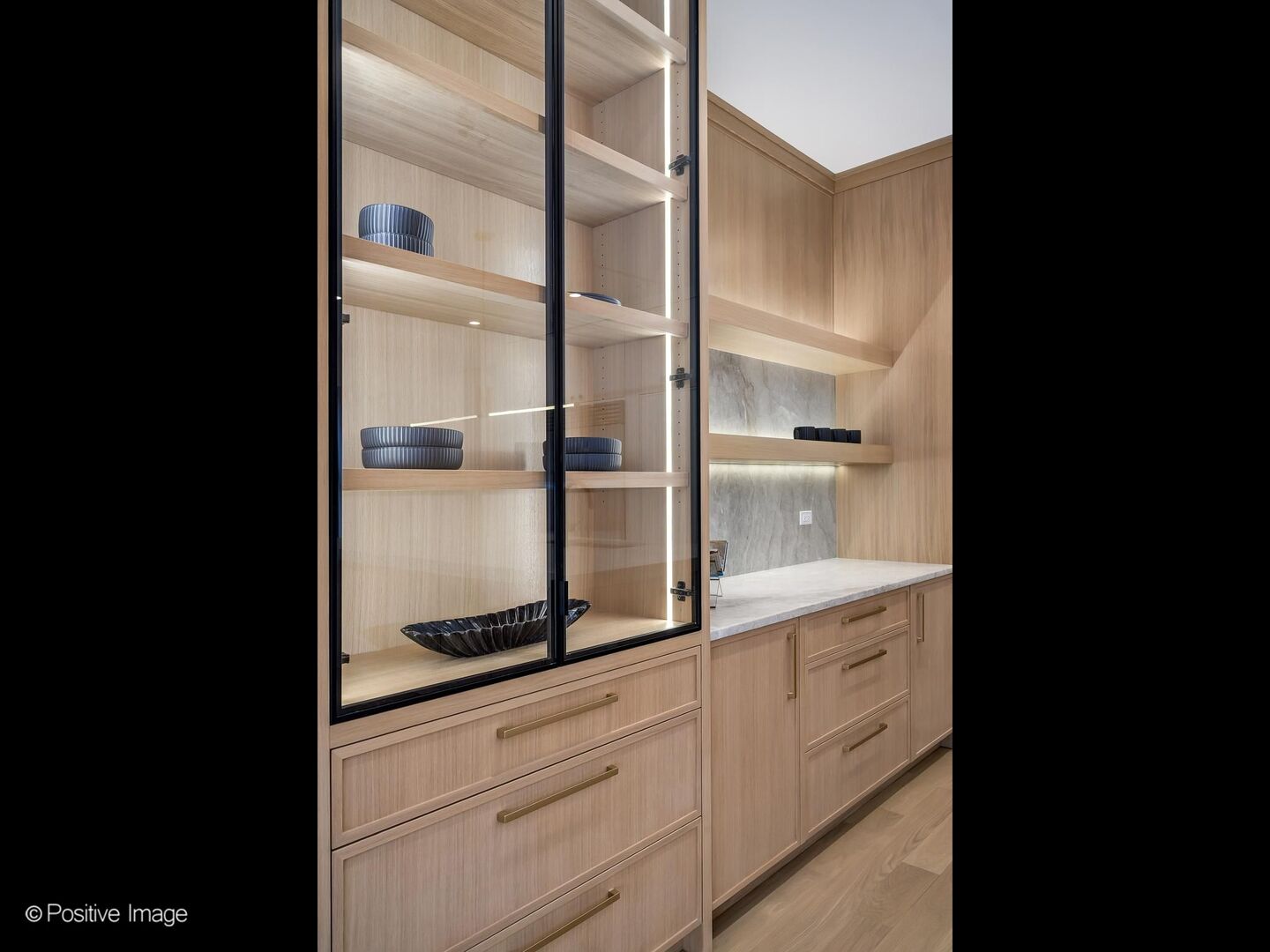 3714 N Claremont Avenue, Chicago, IL 60618