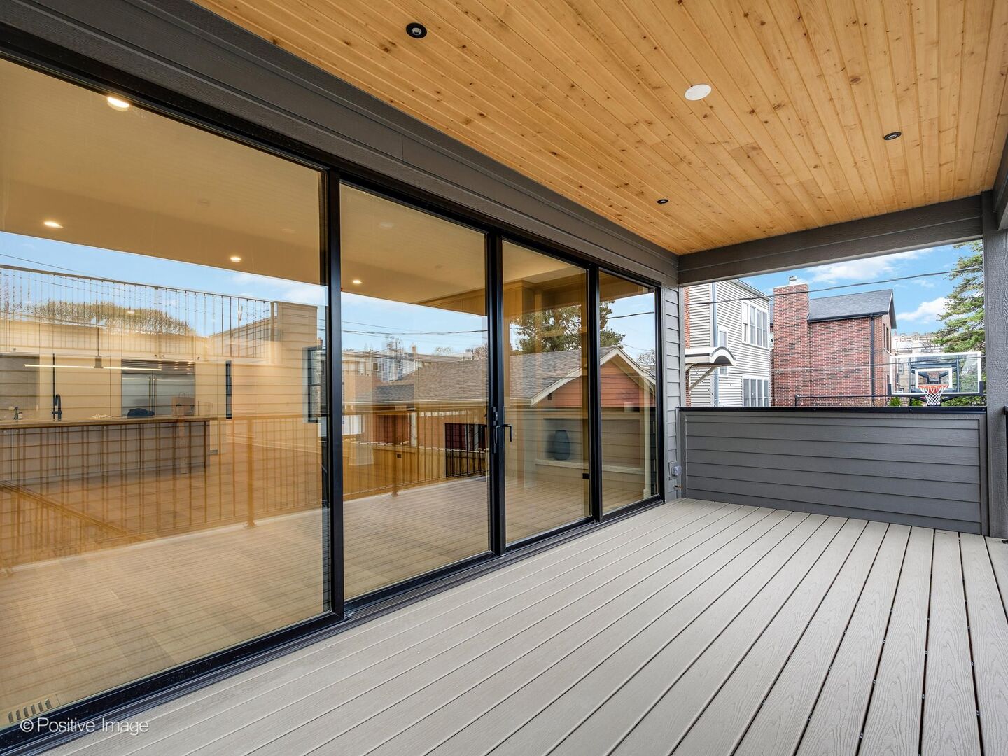 3714 N Claremont Avenue, Chicago, IL 60618